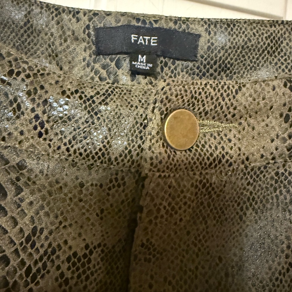 Pants - Picture 3 of 12